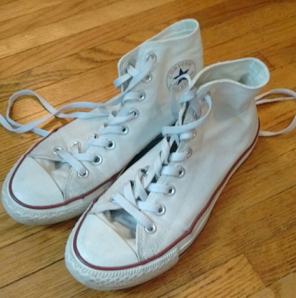 White Hi-Top Converse Chuck Taylors